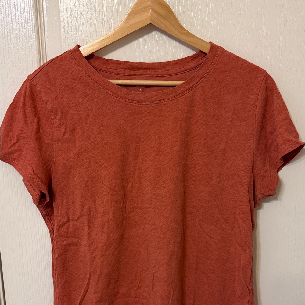 Athleta Rust Short Sleeve Tee